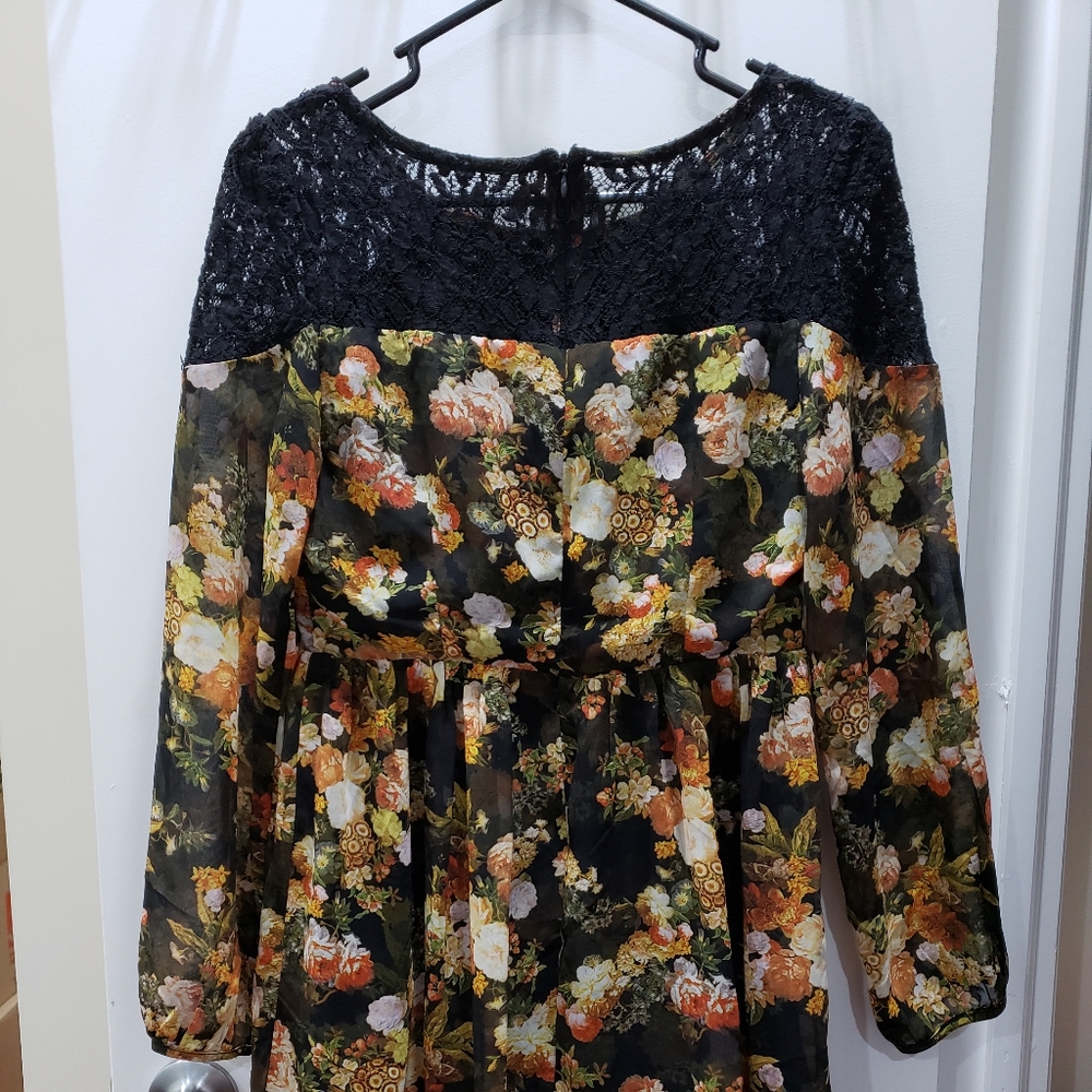 Dress - Picture 2 of 2